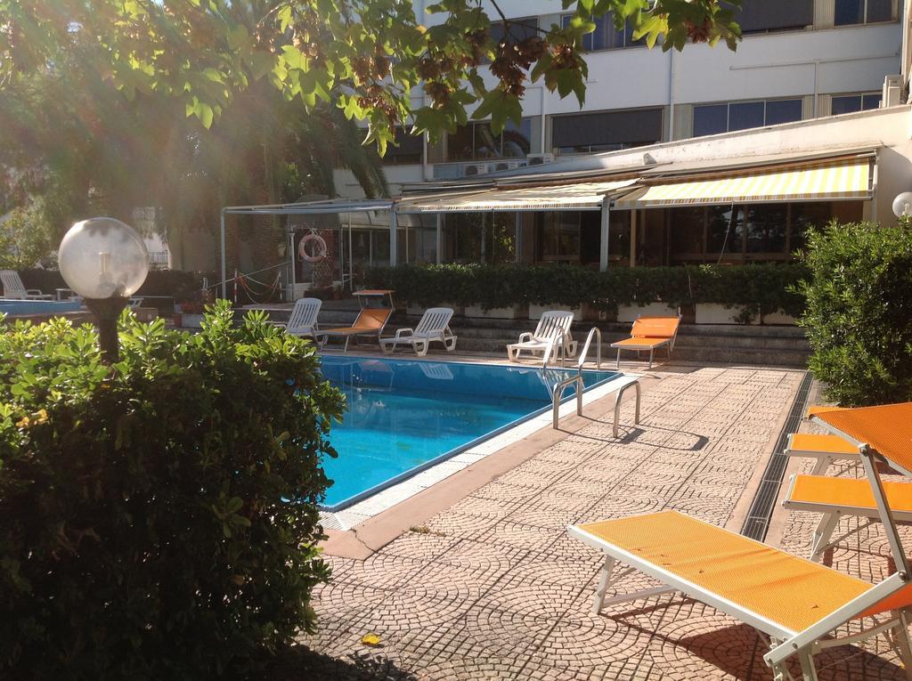 Hotel Anxanum ลันชาโน ภายนอก รูปภาพ